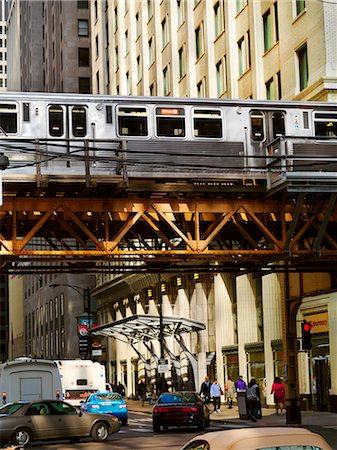 simsearch:700-07599815,k - Low angle view of subway train Fotografie stock - Premium Royalty-Free, Codice: 6102-07843561