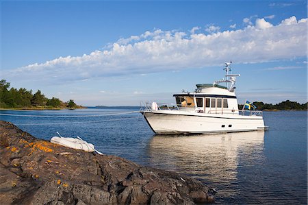 Moored boat Foto de stock - Sin royalties Premium, Código: 6102-07843521