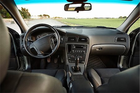 steering wheel - View of car interior Stock Photo - Premium Royalty-Free, Code: 6102-07843673