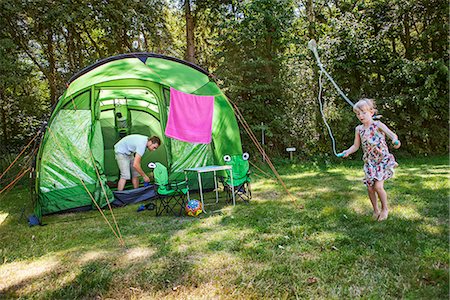 simsearch:6102-08001115,k - Family camping Stock Photo - Premium Royalty-Free, Code: 6102-07844025