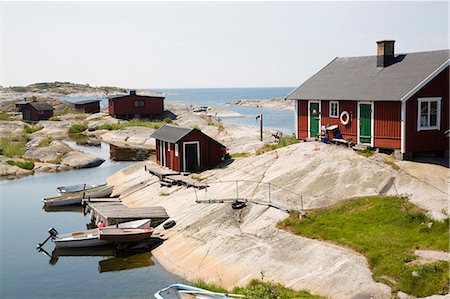 stockholm archipelago - Wooden buildings at coast Photographie de stock - Premium Libres de Droits, Code: 6102-07844252