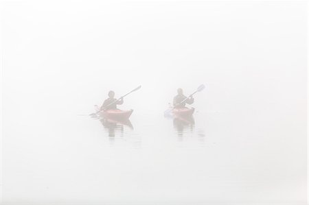 simsearch:6102-08062949,k - People kayaking in fog Stock Photo - Premium Royalty-Free, Code: 6102-08062944