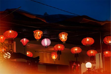 Paper lanterns at night Stock Photo - Premium Royalty-Free, Code: 6102-08000492