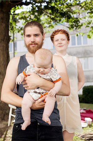 Young parents with baby Photographie de stock - Premium Libres de Droits, Code: 6102-08000694