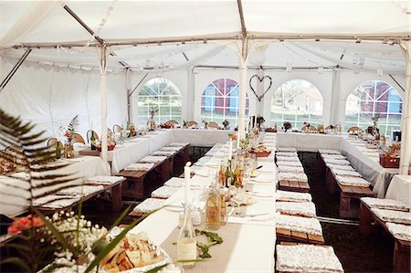 Wedding reception in tent Foto de stock - Sin royalties Premium, Código: 6102-08001087