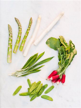 sugar pea - Vegetables on white background Stock Photo - Premium Royalty-Free, Code: 6102-08001395