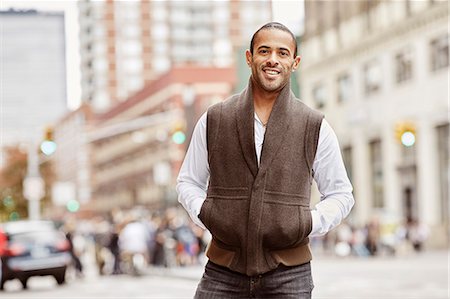 seguro de sí - Portrait of smiling man Foto de stock - Sin royalties Premium, Código: 6102-08001322