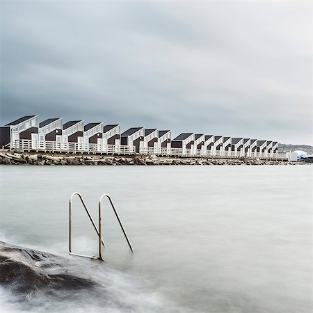 remise (hangar) - Wavy sea Photographie de stock - Premium Libres de Droits, Code: 6102-08001488