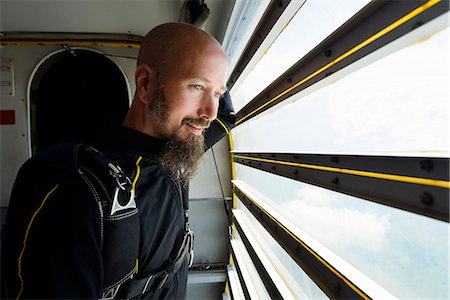 simsearch:6102-08001432,k - Sky-diver looking from plane Photographie de stock - Premium Libres de Droits, Code: 6102-08001436