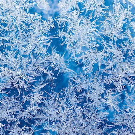 Ice crystals on window Photographie de stock - Premium Libres de Droits, Code: 6102-08184113