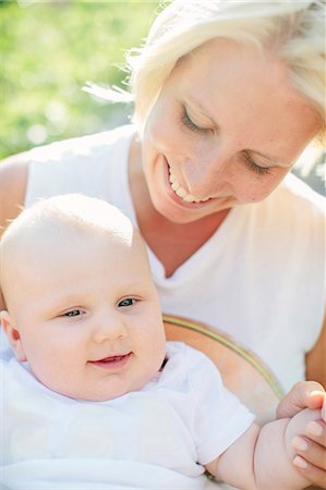 simsearch:6102-07521595,k - Mother with baby girl Stock Photo - Premium Royalty-Free, Code: 6102-08120301