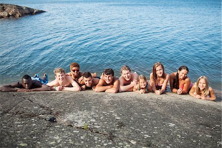 scandinavia lake friends - Teenagers at water Photographie de stock - Premium Libres de Droits, Code: 6102-08120574