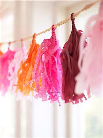 Paper tassels, close-up Stock Photo - Premium Royalty-Free, Code: 6102-08120865