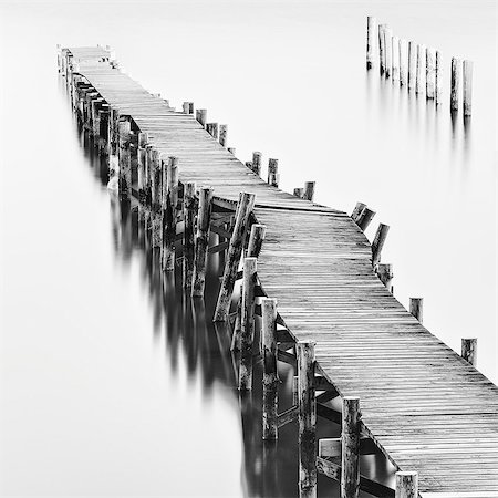 simsearch:6102-05802546,k - Wooden jetty Foto de stock - Sin royalties Premium, Código: 6102-08120950