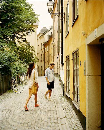 simsearch:649-06622239,k - Couple in Gamla Stan, Stockholm Stock Photo - Premium Royalty-Free, Code: 6102-08120964