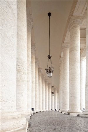 rows of lamps - Colonnade with hanging lamps Stock Photo - Premium Royalty-Free, Code: 6102-08278957