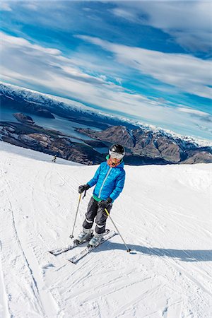 simsearch:6102-07843767,k - Person skiing Photographie de stock - Premium Libres de Droits, Code: 6102-08384327