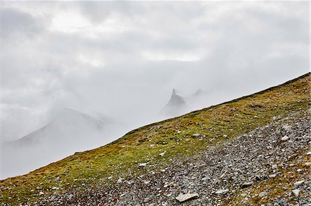 simsearch:6102-08882050,k - Fog in mountains Stock Photo - Premium Royalty-Free, Code: 6102-08384430