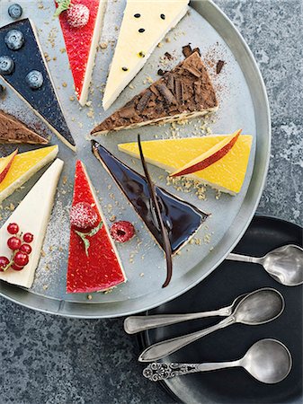 simsearch:6102-08882024,k - Variation of cakes Foto de stock - Sin royalties Premium, Código: 6102-08481232