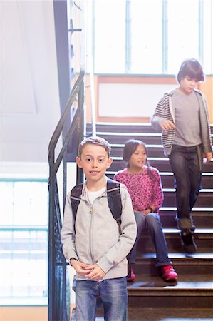 stairs - Childen at school Photographie de stock - Premium Libres de Droits, Code: 6102-08481578