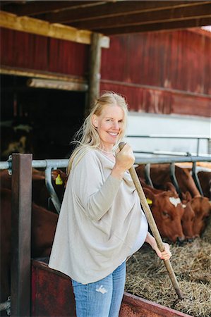 farmer (female) - Pregnant woman working on farm Stock Photo - Premium Royalty-Free, Code: 6102-08542233