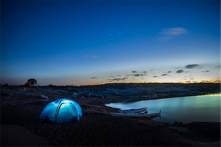 stockholm archipelago - Tent in the night Photographie de stock - Premium Libres de Droits, Code: 6102-08542446