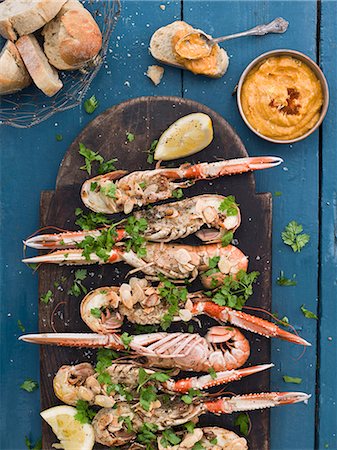 simsearch:6102-08062881,k - Crayfish on plate Foto de stock - Sin royalties Premium, Código: 6102-08559173