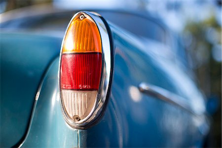 simsearch:6102-08559111,k - Taillight Stock Photo - Premium Royalty-Free, Code: 6102-08559322