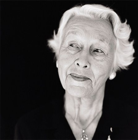 Portrait of senior woman Foto de stock - Sin royalties Premium, Código: 6102-08559419