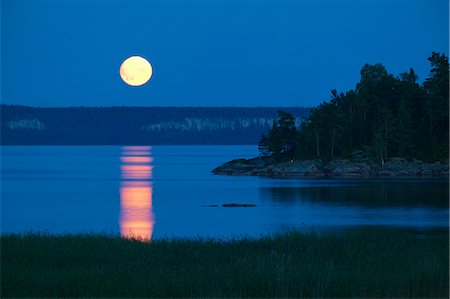 A lake at moonlight, Sweden. Foto de stock - Sin royalties Premium, Código: 6102-08559651