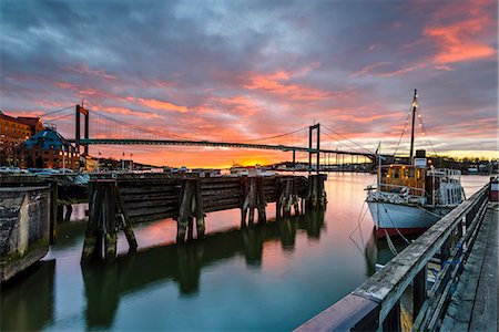 Port at sunset Photographie de stock - Premium Libres de Droits, Code: 6102-08566632