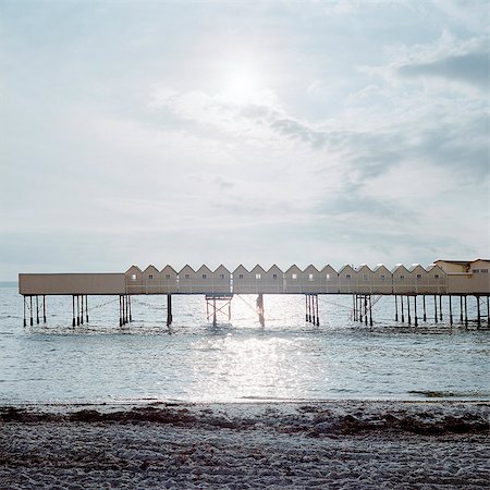 simsearch:6102-03827775,k - Bonnets by the sea against the light, Sweden. Foto de stock - Sin royalties Premium, Código: 6102-08566944