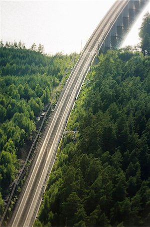 rail transport - Railway bridge over river Photographie de stock - Premium Libres de Droits, Code: 6102-08520617