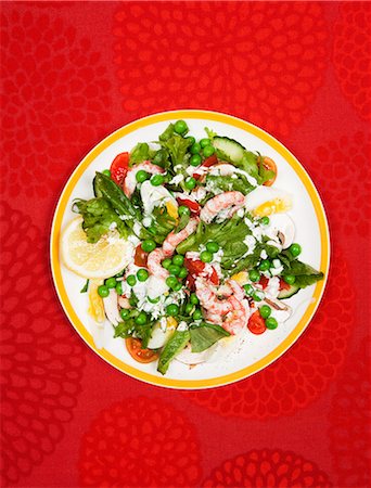 simsearch:6102-08001407,k - Salad with prawns on plate Foto de stock - Sin royalties Premium, Código: 6102-08521091