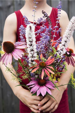 summer bouquet - Girl holding bouquet Stock Photo - Premium Royalty-Free, Code: 6102-08761464