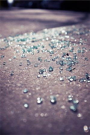 quantity - Close-up of shattered glass Stock Photo - Premium Royalty-Free, Code: 6102-08726992