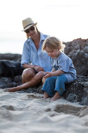 simsearch:6102-08746377,k - Mother with son on beach Stock Photo - Premium Royalty-Free, Code: 6102-08858348