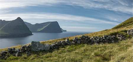 stone walls in meadows - Coastal view Stock Photo - Premium Royalty-Free, Code: 6102-08858733