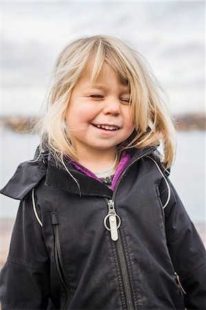 simsearch:6102-08881723,k - Portrait of smiling girl Stockbilder - Premium RF Lizenzfrei, Bildnummer: 6102-08881860