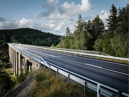 simsearch:6102-08384061,k - View of empty road Stock Photo - Premium Royalty-Free, Code: 6102-08882192