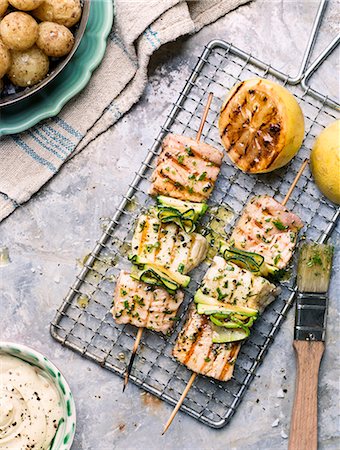 simsearch:6102-08062881,k - Fish skewers Foto de stock - Sin royalties Premium, Código: 6102-08882324