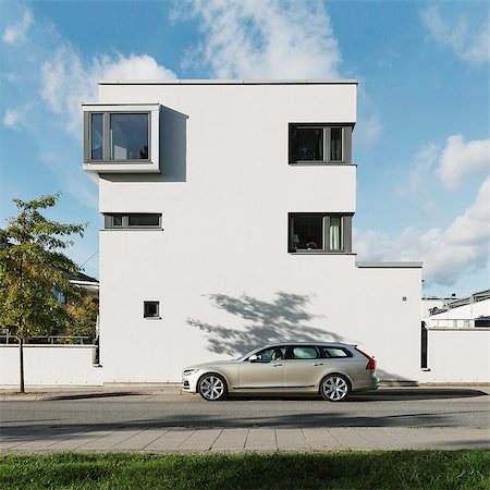 residential area - Car in front of modern house Photographie de stock - Premium Libres de Droits, Code: 6102-08885675