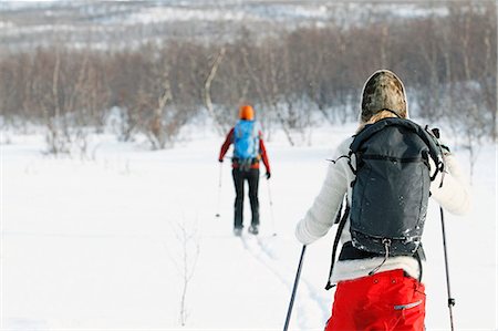 simsearch:6102-07455806,k - Women cross-country skiing Foto de stock - Sin royalties Premium, Código: 6102-08951571