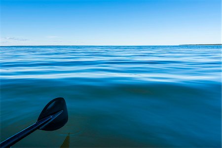 simsearch:6102-08329585,k - Sea and blue sky, oar on foreground Stock Photo - Premium Royalty-Free, Code: 6102-08995439