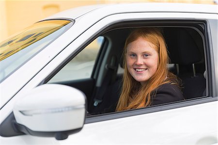 simsearch:6102-08120604,k - Girl in car Stock Photo - Premium Royalty-Free, Code: 6102-08995568