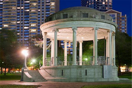 simsearch:6105-07744472,k - Pavillon in einem öffentlichen Park, Parkman Bandstand, Boston Common, Boston, Massachusetts, USA Stockbilder - Premium RF Lizenzfrei, Bildnummer: 6105-05395921