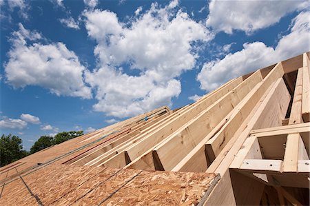 rahmen (stütze) - Teilweise konstruierte Dach eines Hauses Stockbilder - Premium RF Lizenzfrei, Bildnummer: 6105-05396226