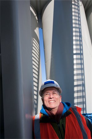 simsearch:6105-05396876,k - Engineer in front of storage silos Stock Photo - Premium Royalty-Free, Code: 6105-05396852