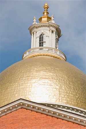 High section view of a government building, Massachusetts State Capitol, Beacon Hill, Boston, Massachusetts, USA Foto de stock - Sin royalties Premium, Código: 6105-05397170