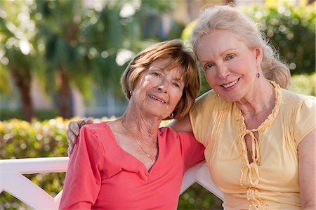 Portrait of two women smiling Stock Photo - Premium Royalty-Free, Code: 6105-05397107